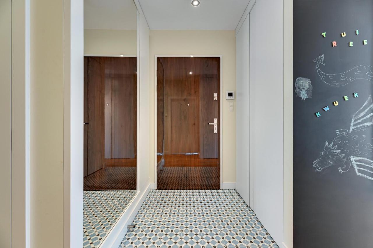 Premium Family & Business Old Town Riverside Apartment With Parking กดัญสก์ ภายนอก รูปภาพ